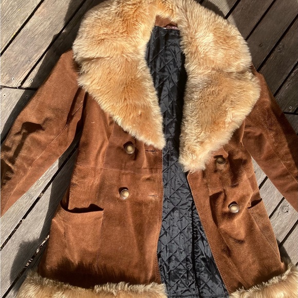 70s belted Coat, Genuine Leather, Vintage Excellent Condition - Picture 6 of 11